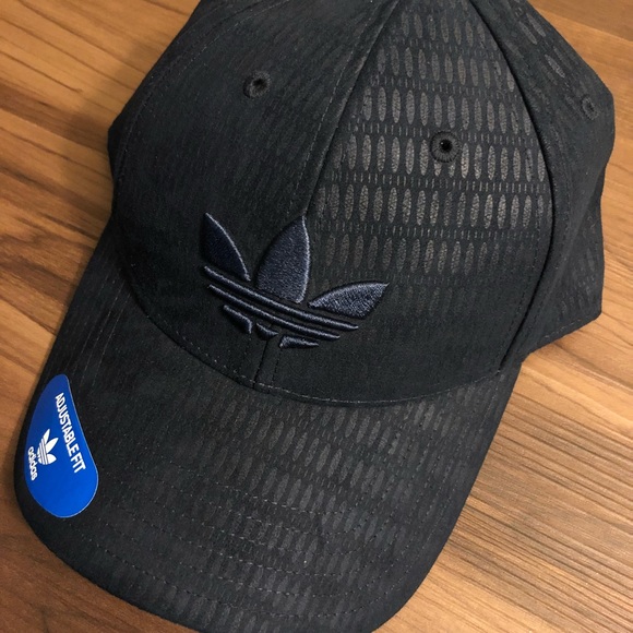 ‼️Adidas Originals Trefoil Plus SnapBack❗️❗️ - Picture 2 of 3